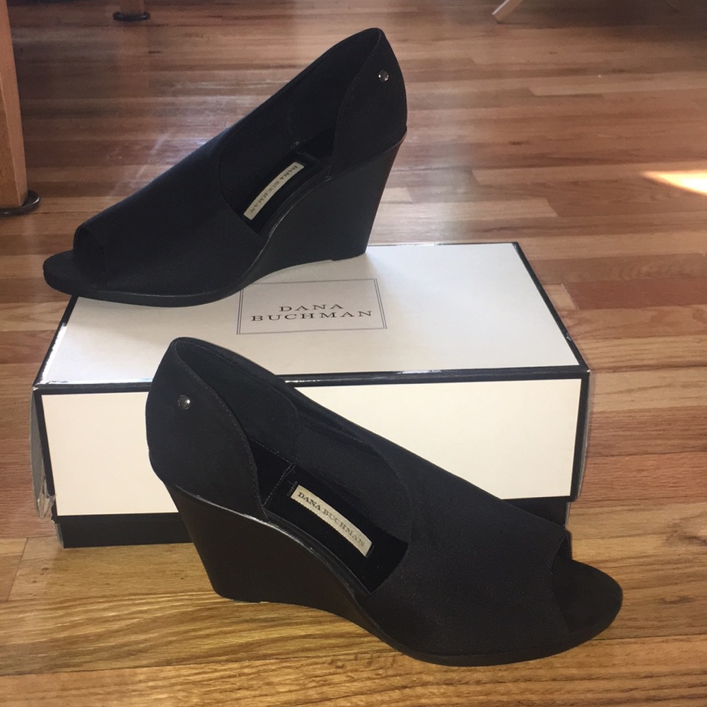Dana Buckman black wedges